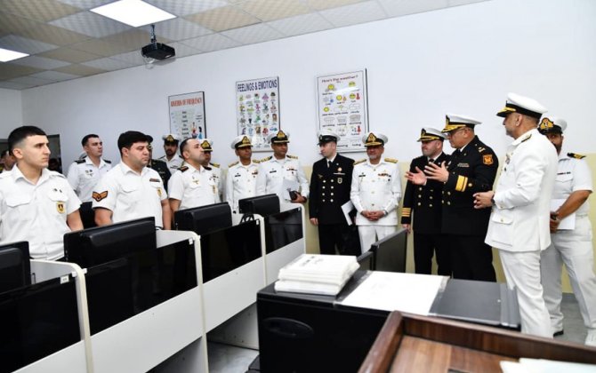 HDQ komandanı Pakistanda təhsil alan Azərbaycan hərbçiləri ilə görüşüb