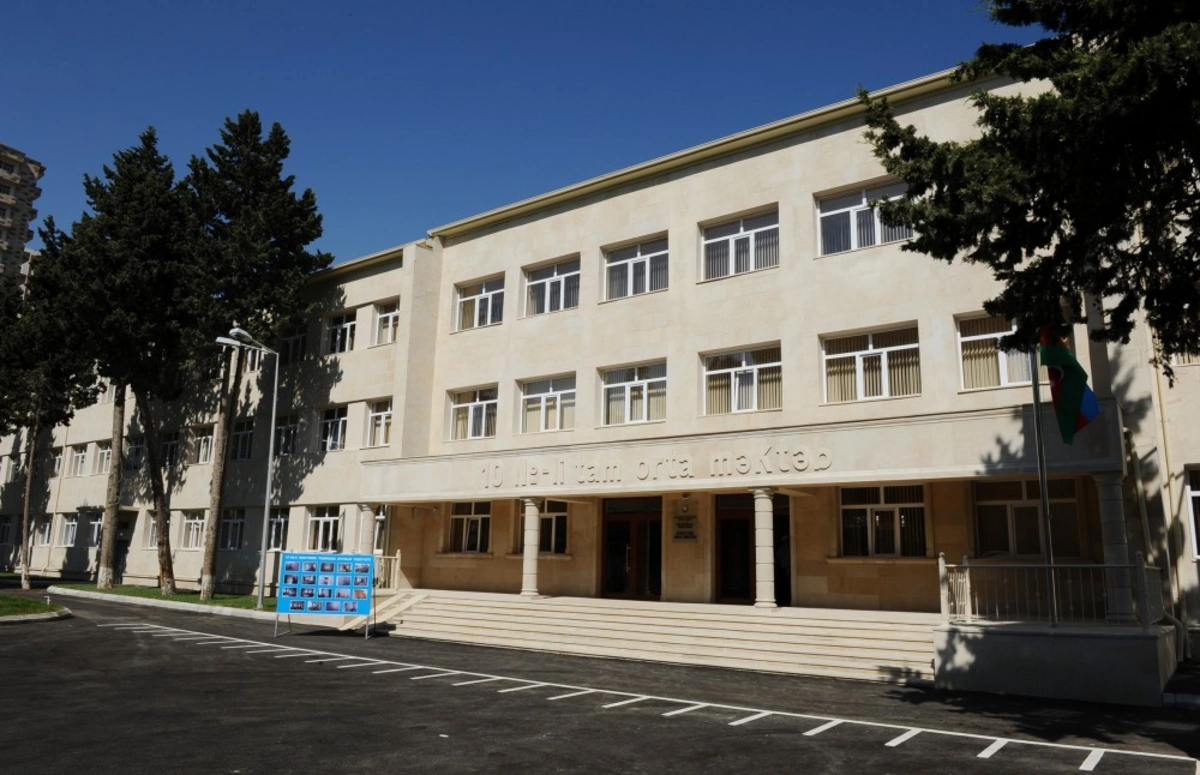 Bakıda məktəbdə şagird kəllə-beyin travması aldı