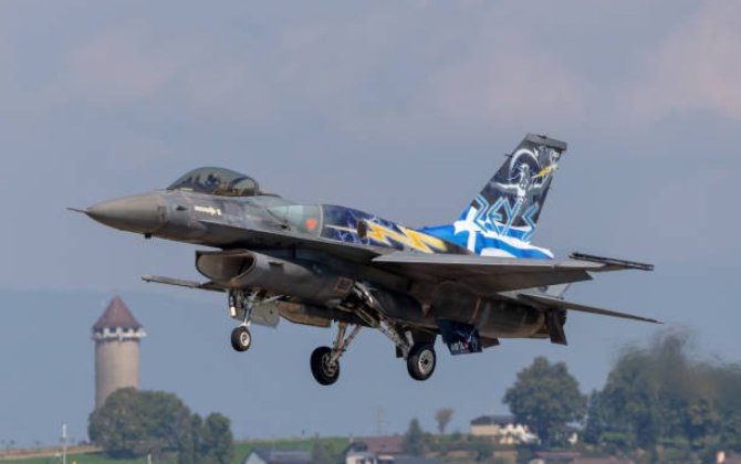 Yunanıstan ordusunda casusluq qalmaqalı