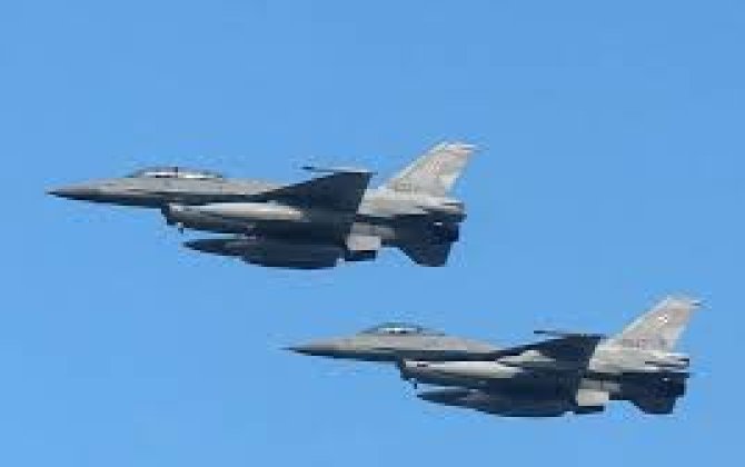 ВВС Польши подняли в воздух авиацию из-за активности России в Украине