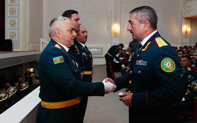 General-leytenant təqaüdə göndərildi - FOTO