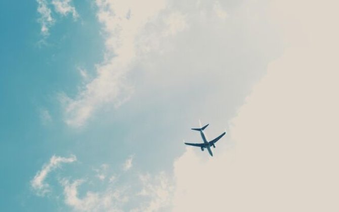 Алжир приступил к отмене соглашения об авиасообщении с ОАЭ