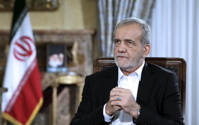 Pezeşkian: İran-ABŞ danışıqları irəliyə doğru addım idi - FOTO