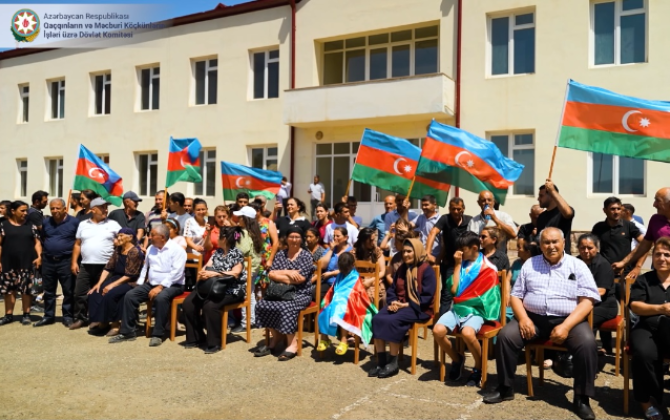 Təzəbinəyə qayıdışın sevinci: Doğma yurdda yeni həyat başlayır - VİDEO