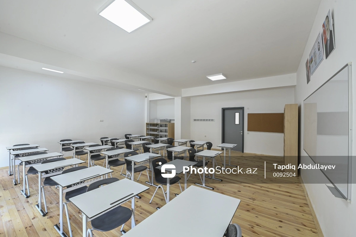 В Азербайджане двум школам присвоены имена известных деятелей