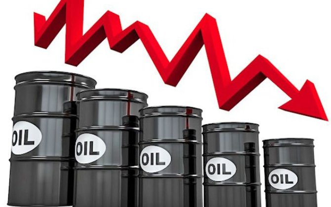 Мировые цены на нефть незначительно снизились