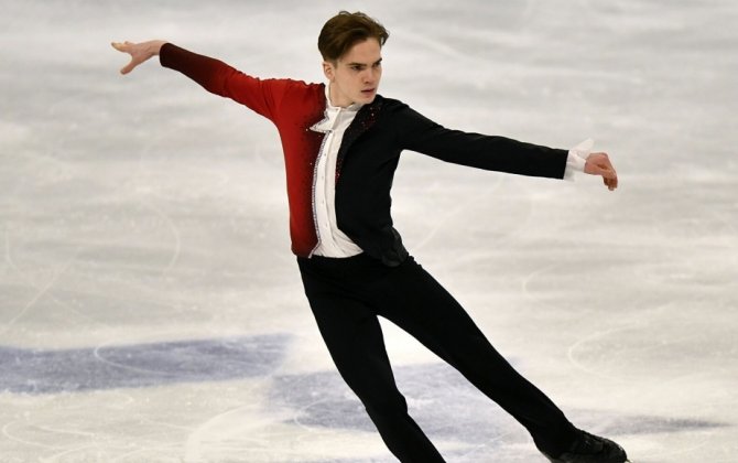Владимир Литвинцев стартует в короткой программе на Олимпиаде в Италии