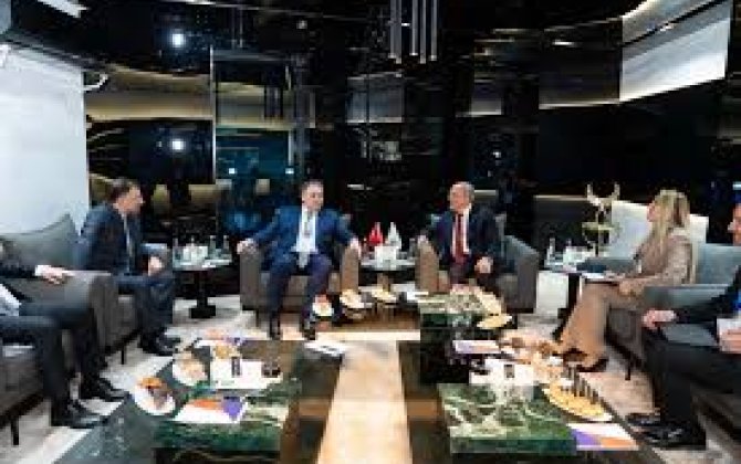 Азербайджан обсудил в Эр-Рияде расширение партнерства с мировыми оборонными компаниями