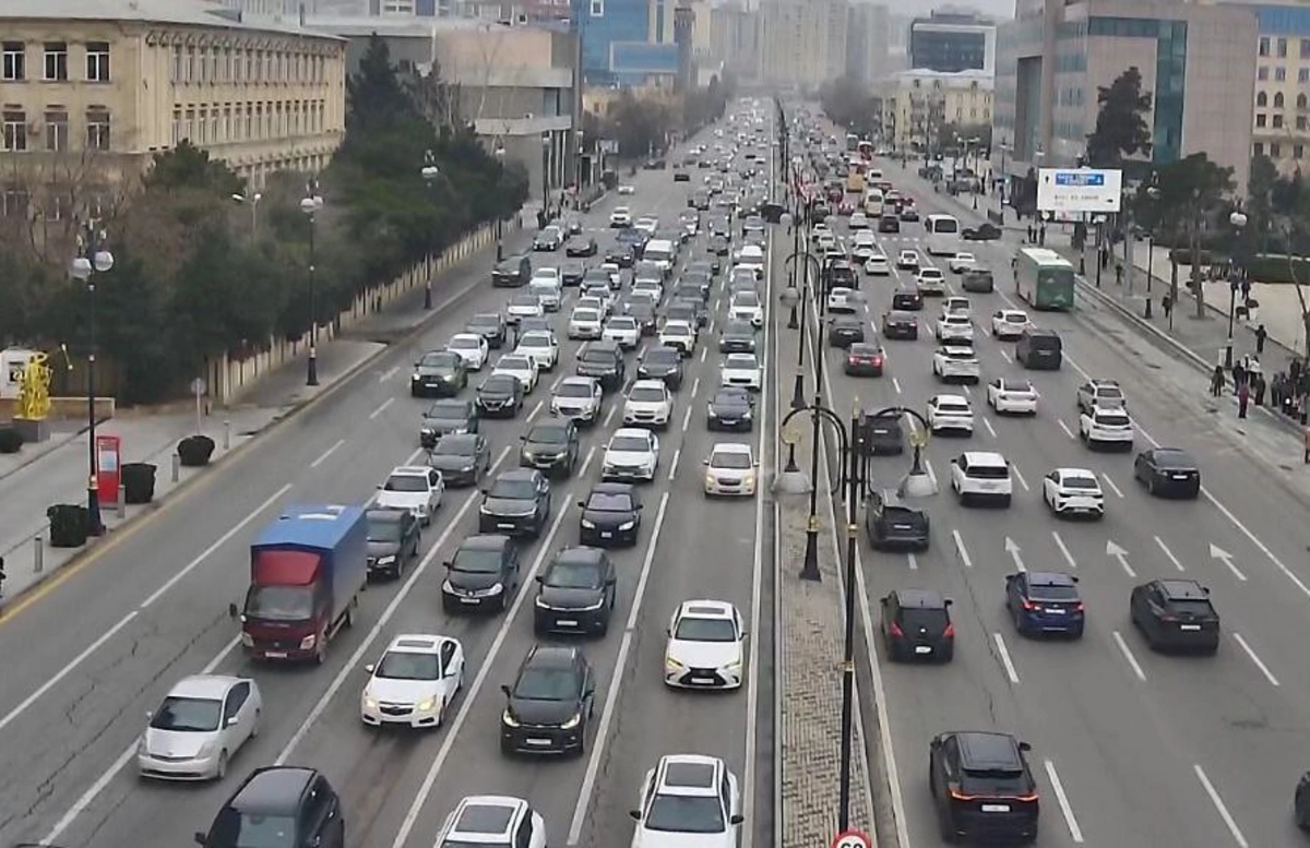 Paytaxtda sıxlıq olan küçələrin siyahısı