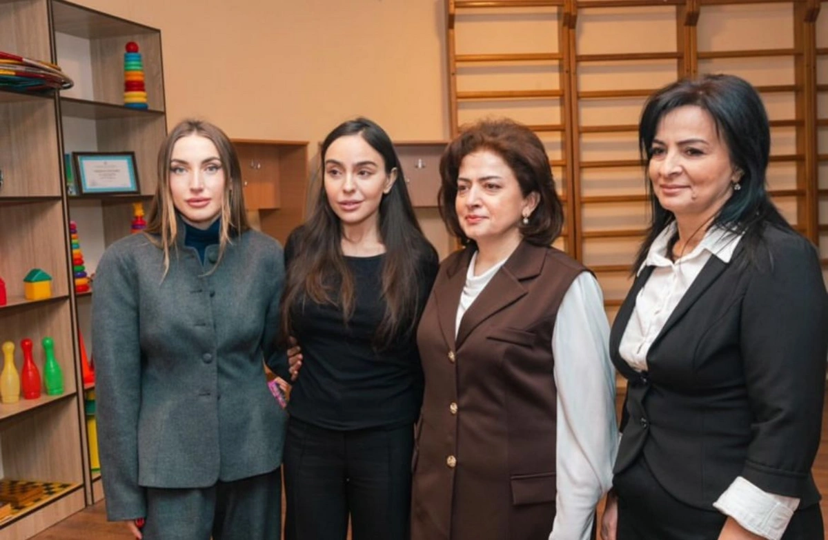 Alyona Əliyeva Gəncə şəhər 45 nömrəli xüsusi ümumtəhsil məktəbindən paylaşım edib - FOTO