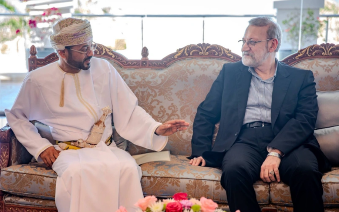 Laricani Oman sultanı və XİN rəhbəri ilə ABŞ ilə danışıqların nəticələrini müzakirə edib