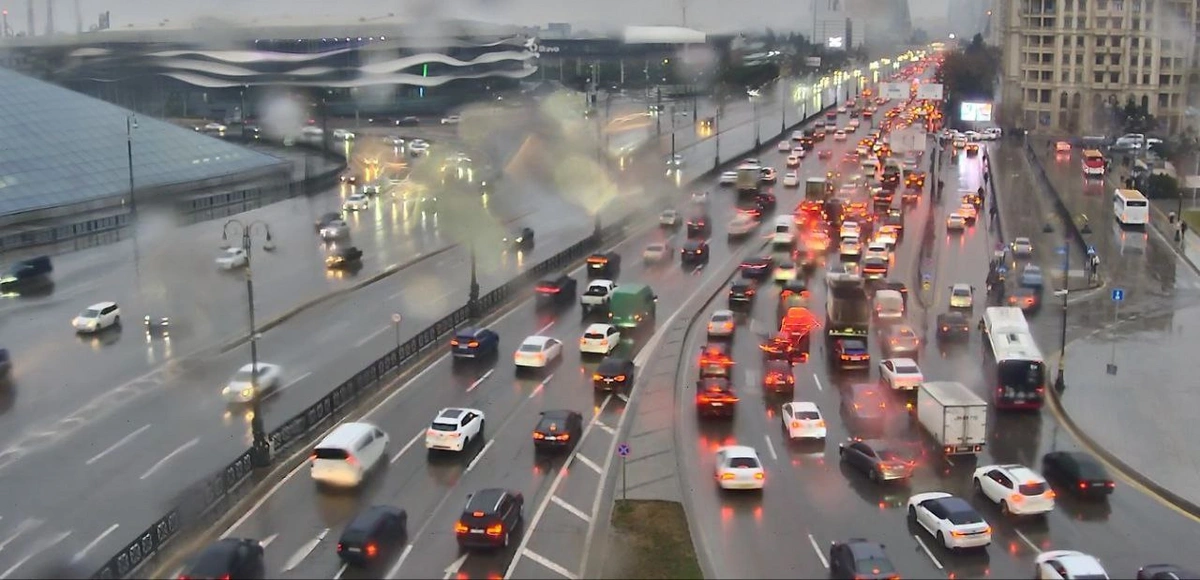 Bakının bu küçələrində sıxlıq var - SİYAHI