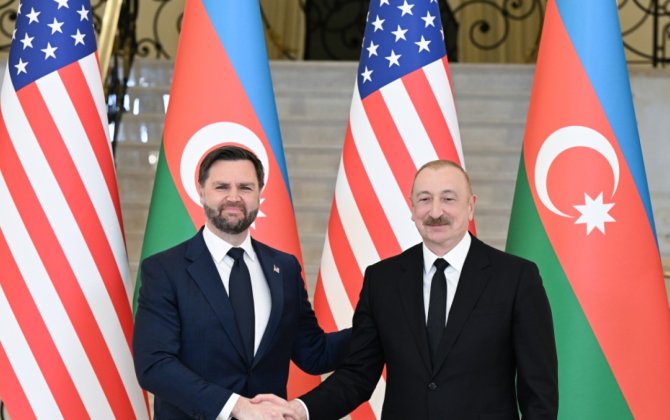 İlham Əliyevin sosial media səhifələrində ABŞ Vitse-prezidenti ilə görüşünə dair video paylaşılıb
