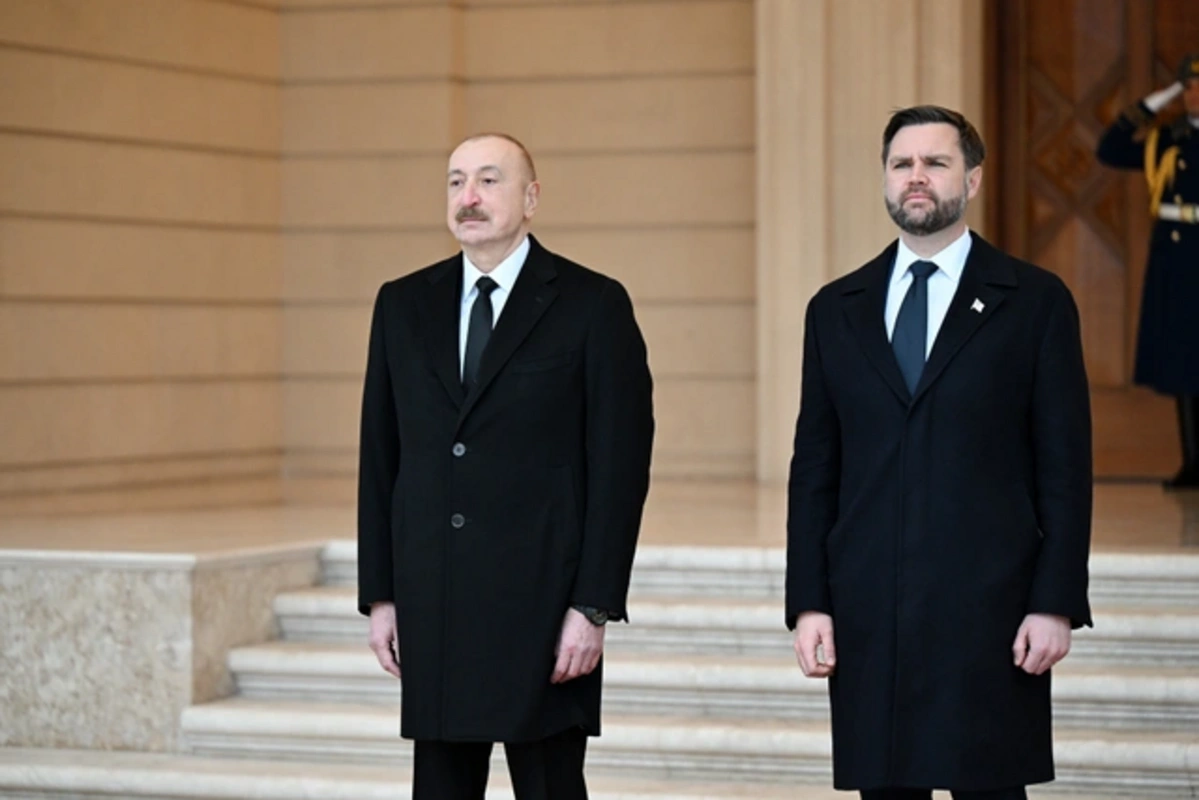 В аккаунтах Ильхама Алиева в соцсетях опубликованы кадры визита Джей Ди Вэнса в Азербайджан