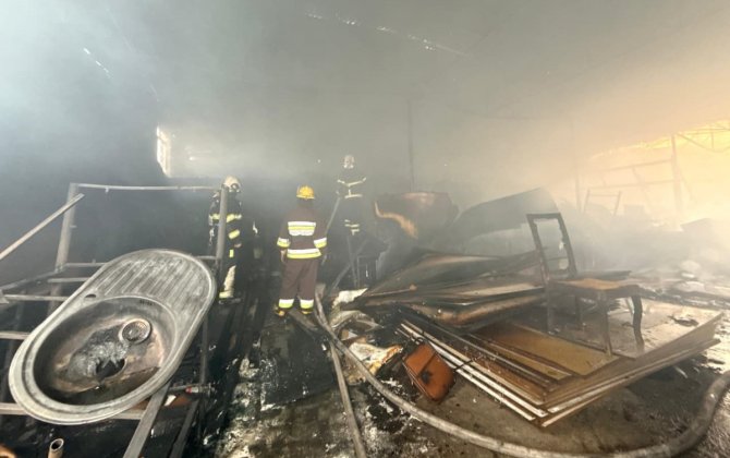 Naxçıvanda mebel sexi yanıb