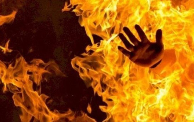 Bakıda DƏHŞƏT: 37 yaşlı kişi evində yanaraq öldü