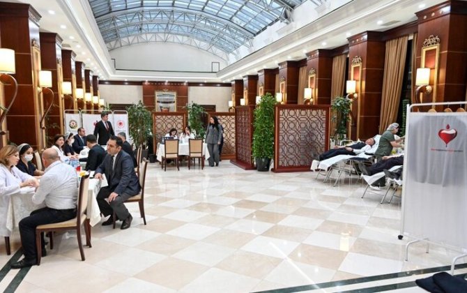 Milli Məclisdə könüllü qanvermə aksiyası keçirilib - FOTO