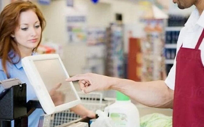 Vitrində başqa, kassada başqa: Alıcıların cibindən 500 milyon manat çıxır