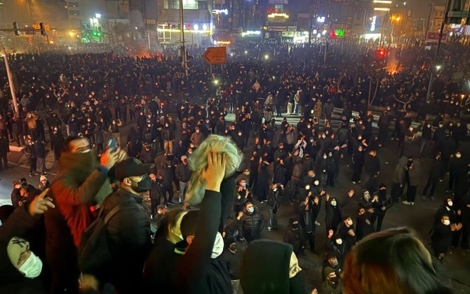 Зачем США завезли в Иран тысячи терминалов Starlink?