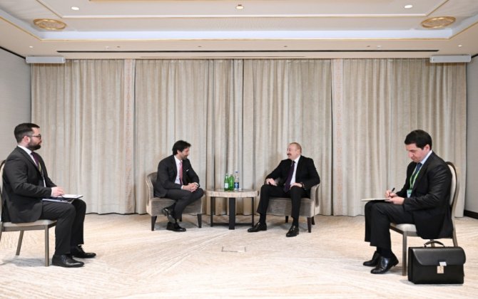 Prezident İlham Əliyev Münxendə Slovakiyanın müdafiə naziri ilə görüşüb - FOTO