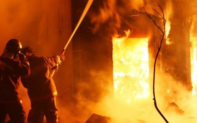 Yasamalda fərdi yaşayış evi yandı