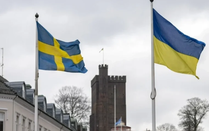 İsveç ABŞ silahlarının alınması üçün Ukraynaya 100 milyon dollar ayıracaq