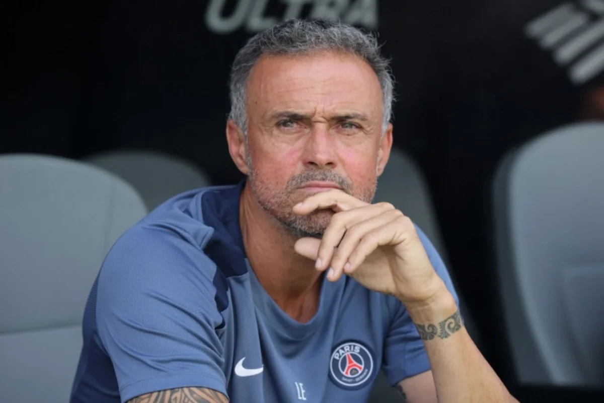 PSJ-də baş məşqçi ilə ulduz futbolçu arasında fikir ayrılığı yarandı