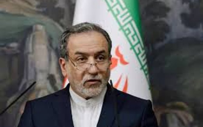Глава МИД Ирана вылетел в Швейцарию на переговоры с США