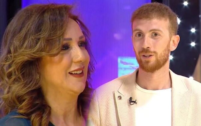 “Evlənmək mövzusunu ildə 4-5 dəfə gündəmə gətirirlər, anamla efirə çıxmaq məni kompleksə salırdı” - FOTO+ÖZƏL