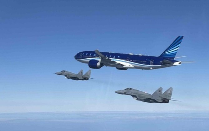 Serbiya qırıcıları Prezidentin təyyarəsini belə müşayiət etdi - FOTO