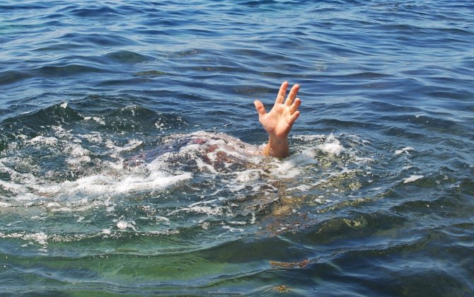 Balıq tutmaq istəyən şəxs dənizdə boğulub ölüb