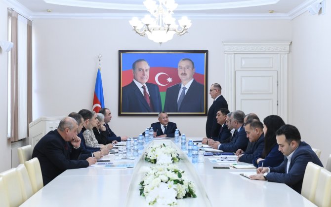 Rövşən Rzayev İctimai Şuranın iclasını keçirdi - Bu məsələlər müzakirə edildi