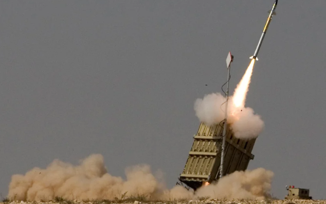 İran Hörmüz boğazının bəzi hissələrini bağlayıb