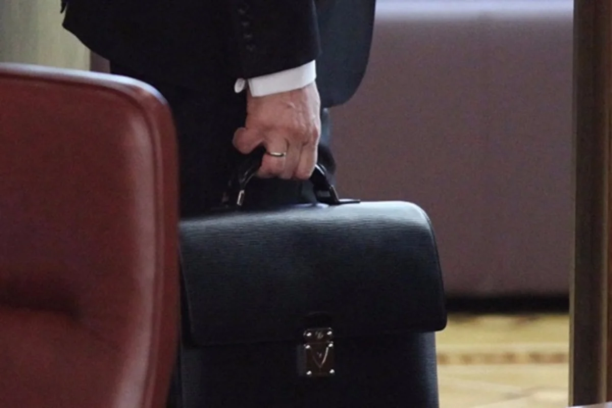 Şəkidə vəzifəli şəxs işdən çıxarıldı