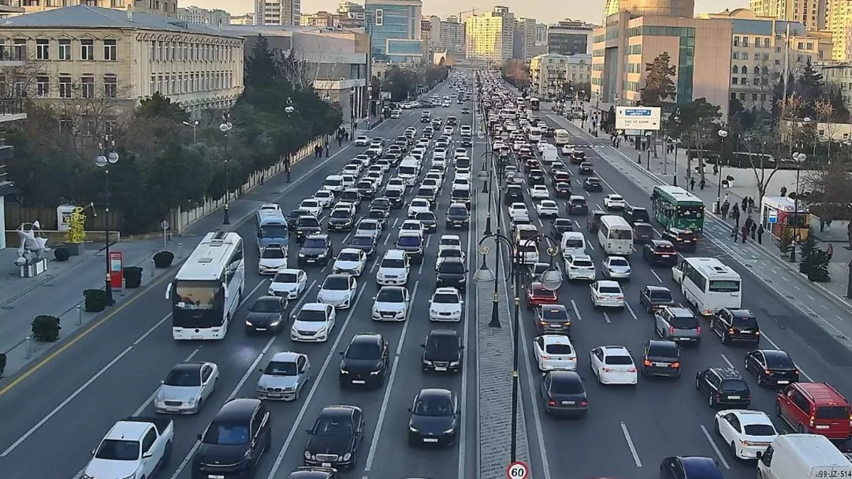 Paytaxtda sıxlıq olan küçələrin SİYAHISI