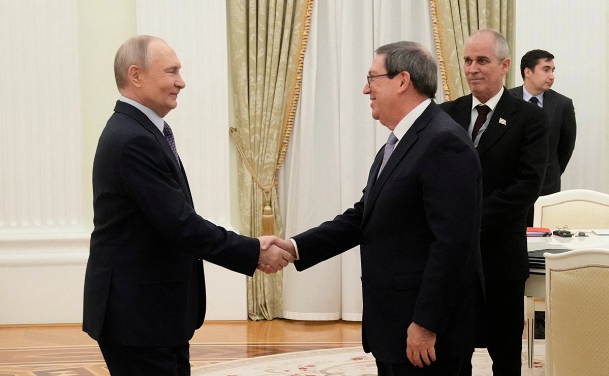 Путин назвал неприемлемыми новые санкции против Кубы