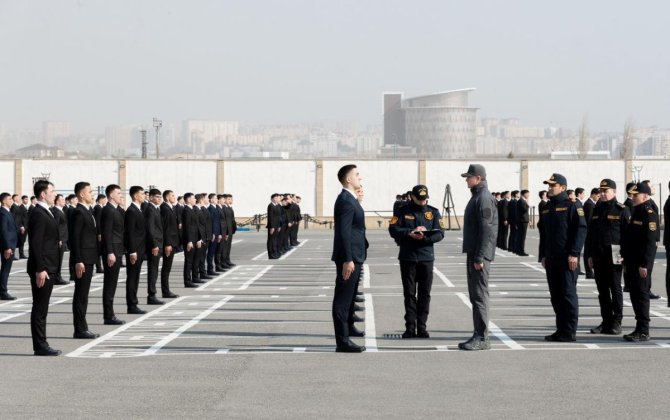 Vilayət Eyvazov gənclərin növbəti sıra baxışını keçirib - VİDEO
