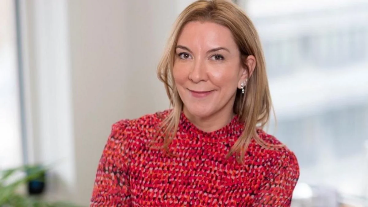 Böyük Britaniyada dövlət xidmətinə ilk dəfə qadın rəhbər təyin edildi