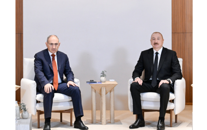 Президент Ильхам Алиев и премьер-министр Пашинян провели неформальную беседу в Вашингтоне-(ВИДЕО)