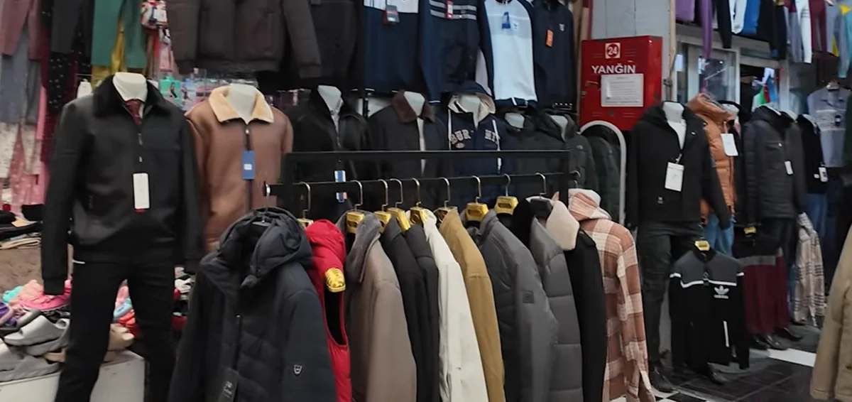 Onlayn ticarət yerli mağazaları sıradan çıxarır: Satıcılar çətin vəziyyətdə - VİDEO