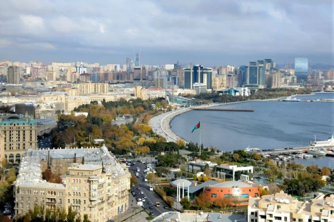 В Баку зафиксировано 26 градусов тепла