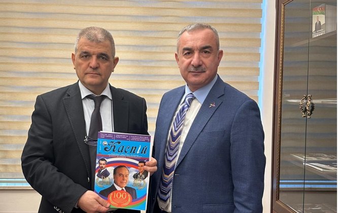 Fazil Mustafa Tərlan Qasımovla görüşüb