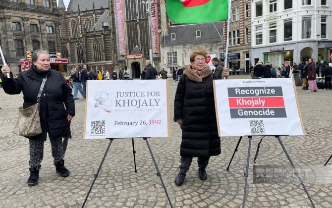 Amsterdamın mərkəzi meydanında 