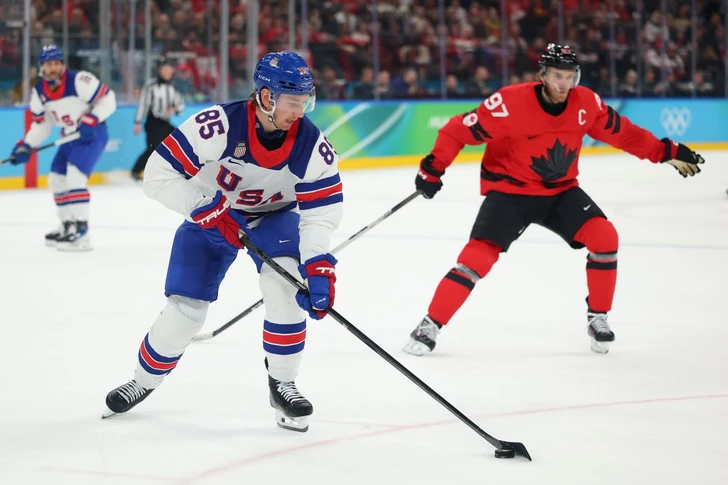 Сборная США впервые за 46 лет выиграла золотые олимпийские медали в хоккее