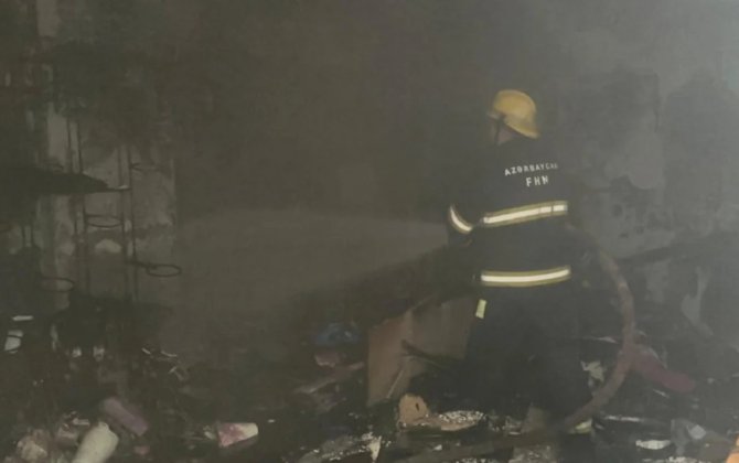 Bakıda gül mağazasında partlayış - VİDEO