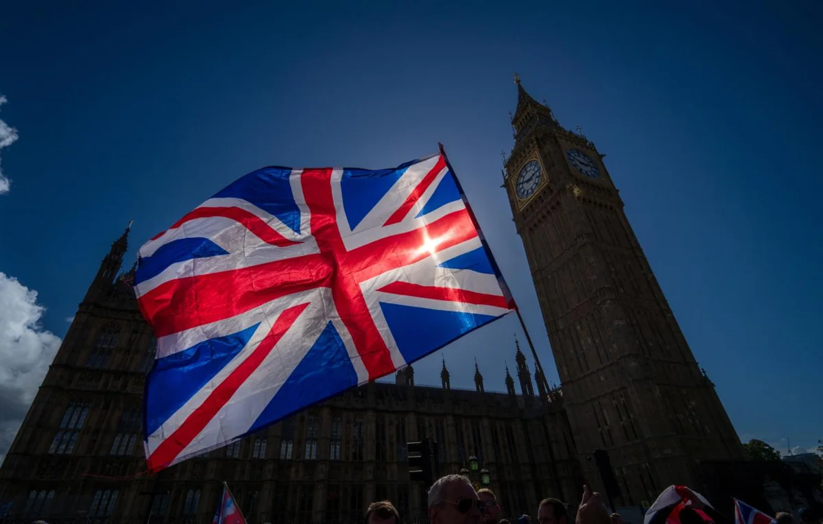 Böyük Britaniyadan Rusiya və Gürcüstana qarşı sanksiyalar