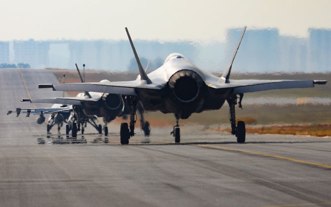 США перебросили более 150 самолетов на базы в Европе и Ближнем Востоке