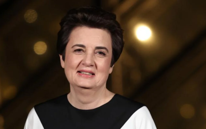 Luvrun ilk qadın rəhbəri istefa verib