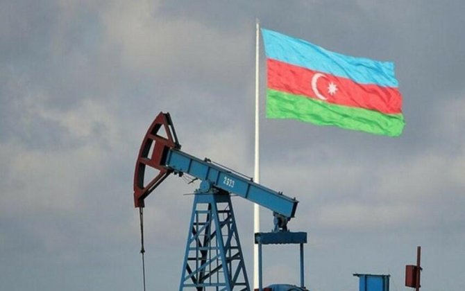 Цена азербайджанской нефти опустилась ниже $72