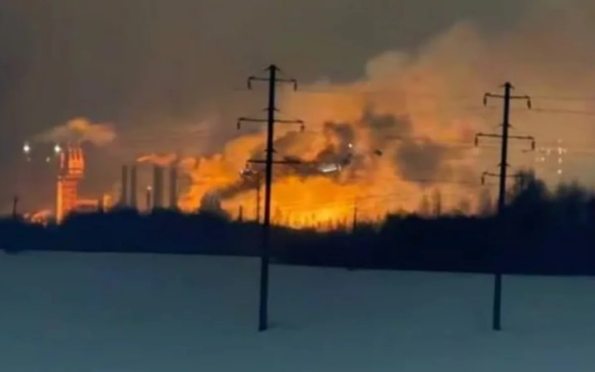 Rusiyanın Smolensk vilayətində zavoda dron hücumu - Ölənlər var